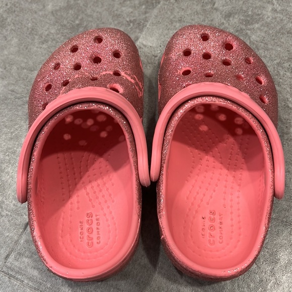 CROCS Pink Sparkles Shoes - Size 7 - Picture 3 of 5